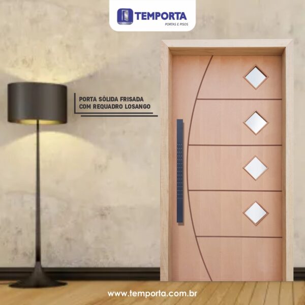 Porta frisada com losango