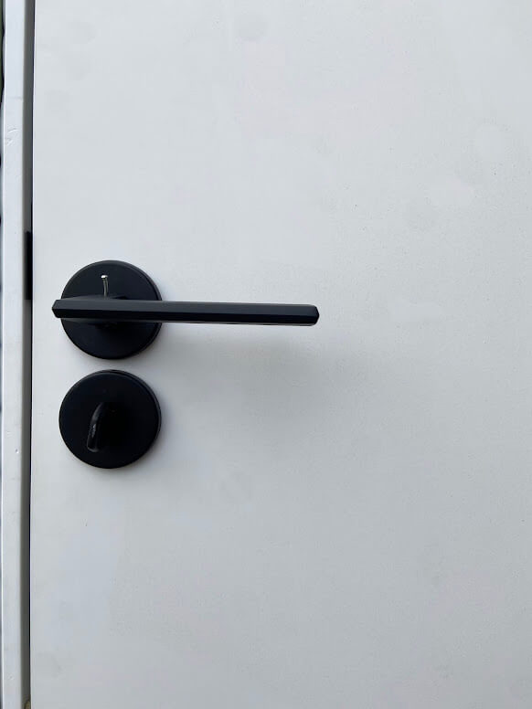 kit porta pronta branca UV (fech. preta) - Imagem 2